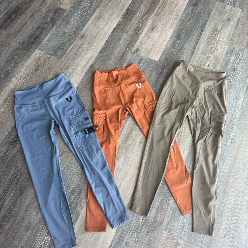 Women's  Firm abs Cargo Leggings - Blue, Clay, Olive
$20 each